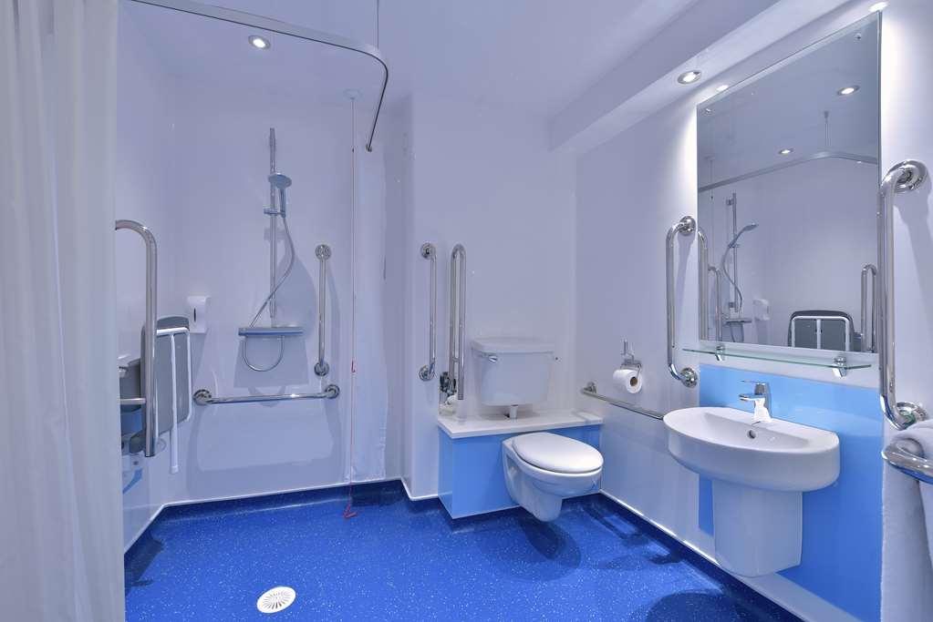 Travelodge Southampton Истли Номер фото