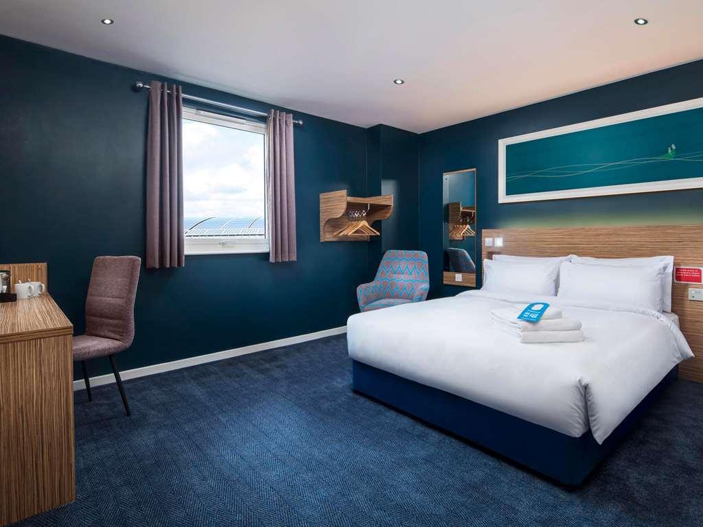 Travelodge Southampton Истли Номер фото