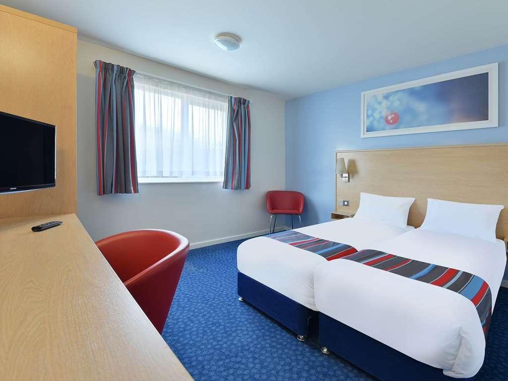 Travelodge Southampton Истли Номер фото