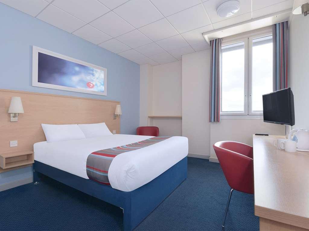 Travelodge Southampton Истли Номер фото