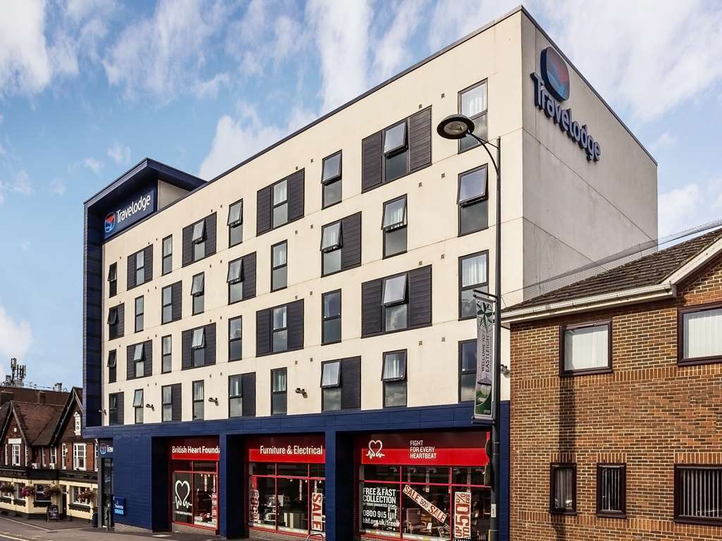 Travelodge Southampton Истли Экстерьер фото